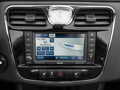 2013 Chrysler 200 Touring