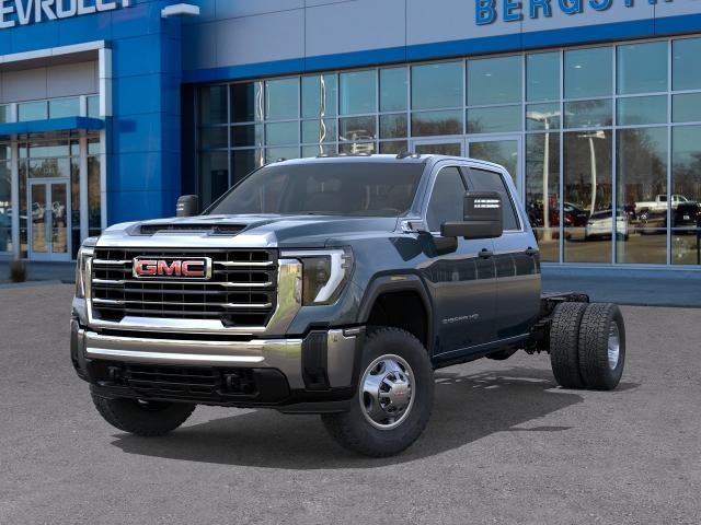 2026 GMC Sierra 3500 HD Chassis Cab Pro