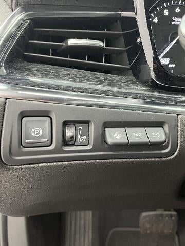 2022 Cadillac XT5 FWD Premium Luxury
