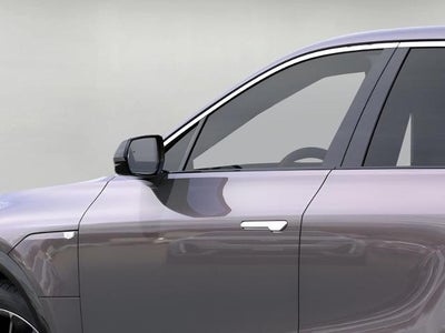 2025 Cadillac LYRIQ Luxury 3