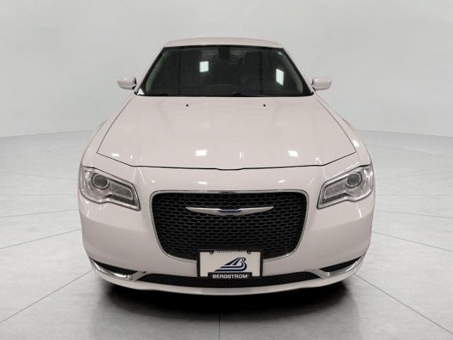2019 Chrysler 300 Touring L
