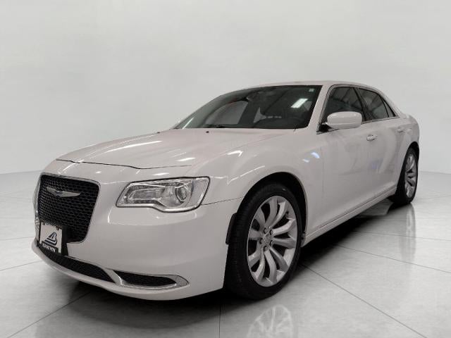 2019 Chrysler 300 Touring L