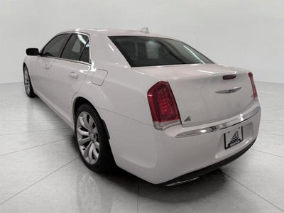 2019 Chrysler 300 Touring L