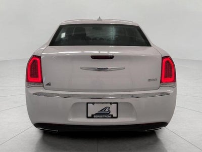 2019 Chrysler 300 Touring L
