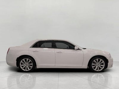 2019 Chrysler 300 Touring L