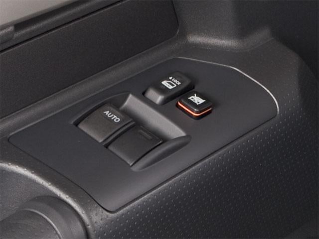 2013 Toyota FJ Cruiser 4WD 4dr Auto